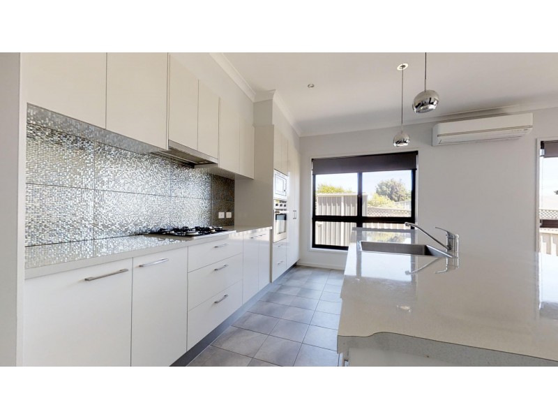 3/71 Allingham Street, Golden Square VIC 3555