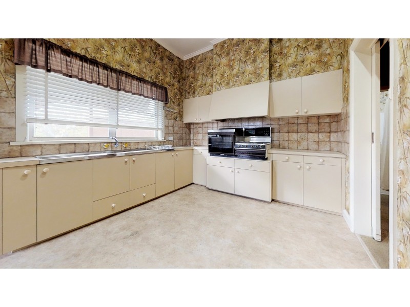 16 Quick Street, Ironbark VIC 3550