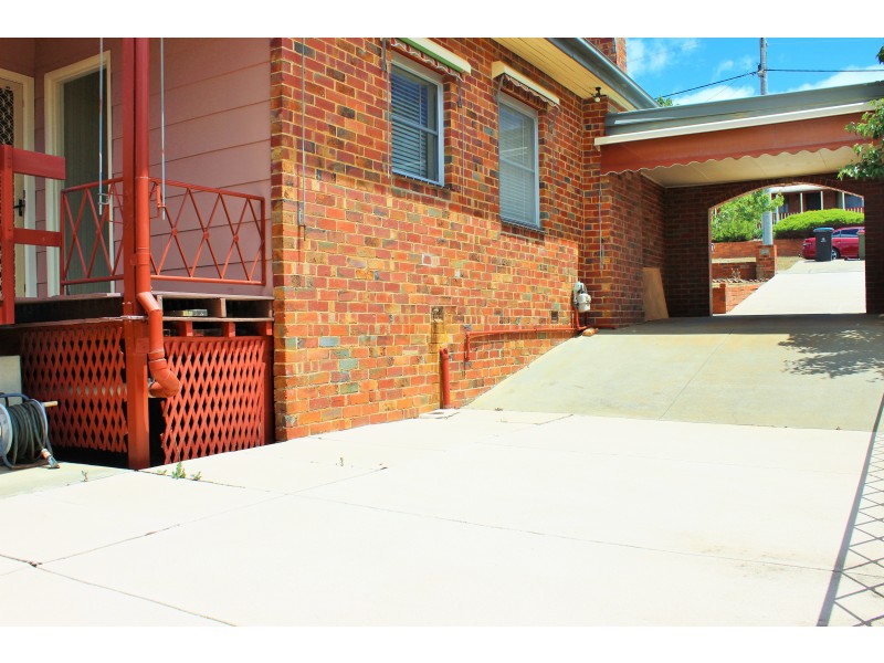 16 Quick Street, Ironbark VIC 3550