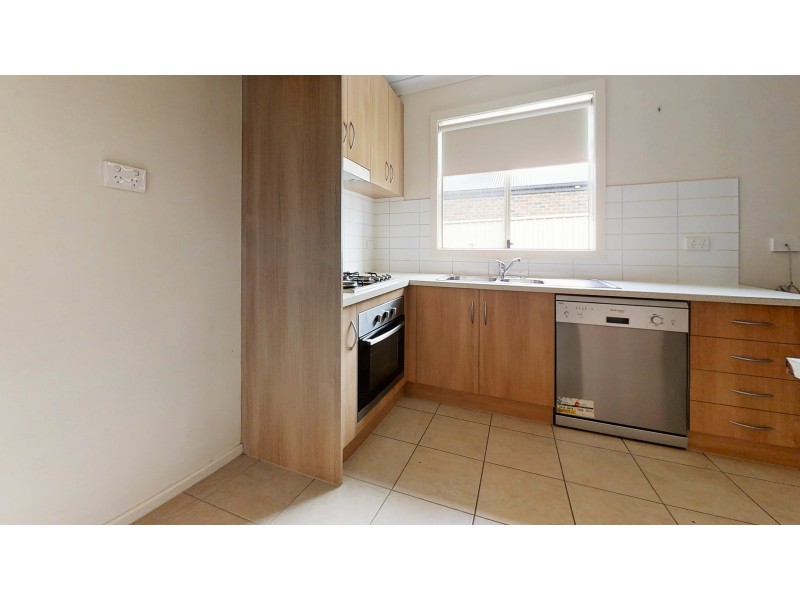 100 Bassett Drive, Strathfieldsaye VIC 3551