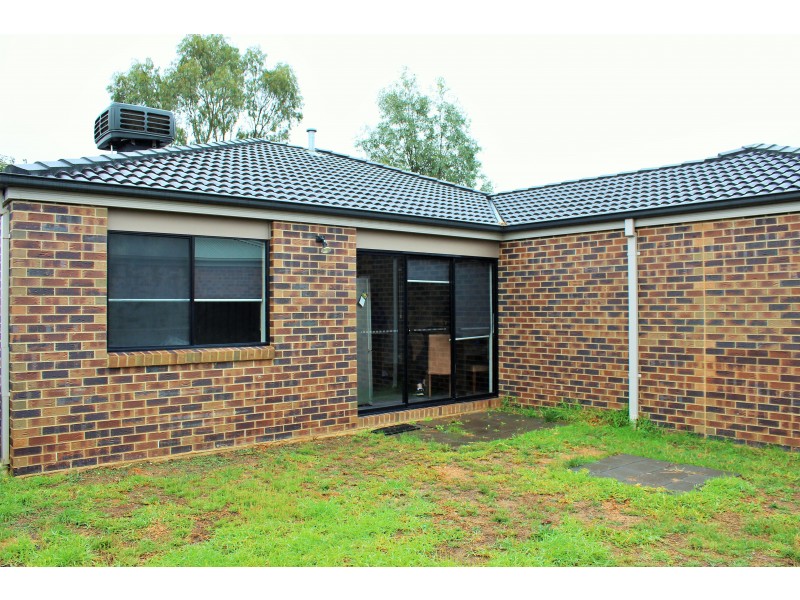 2 Yellowgum Drive, Epsom VIC 3551