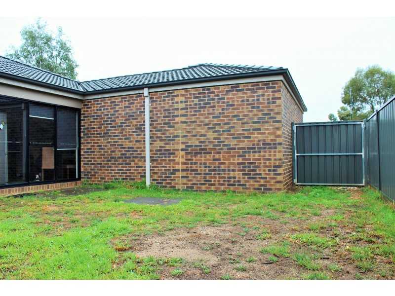 2 Yellowgum Drive, Epsom VIC 3551