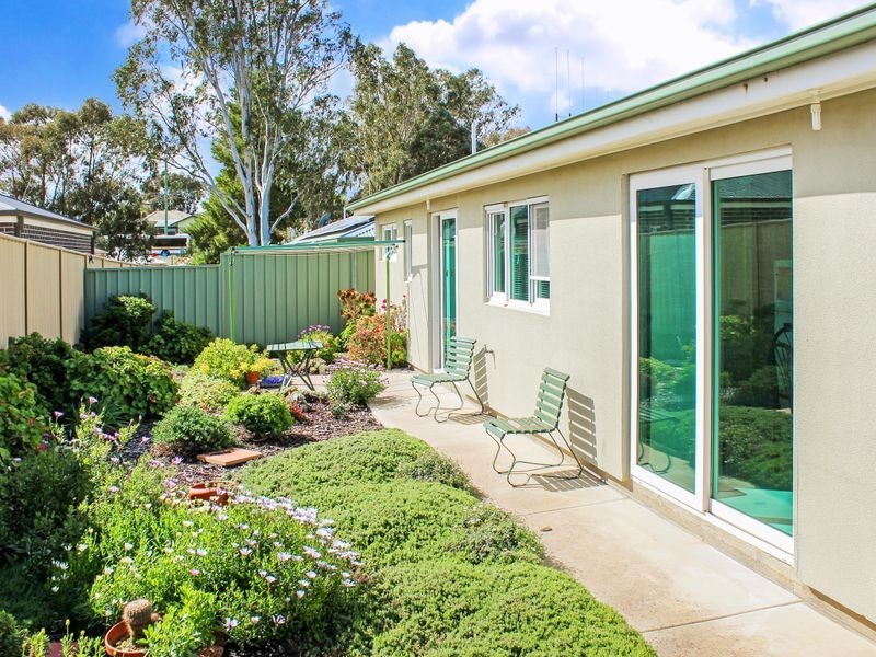 2/16 Emmett Street, Golden Square VIC 3555