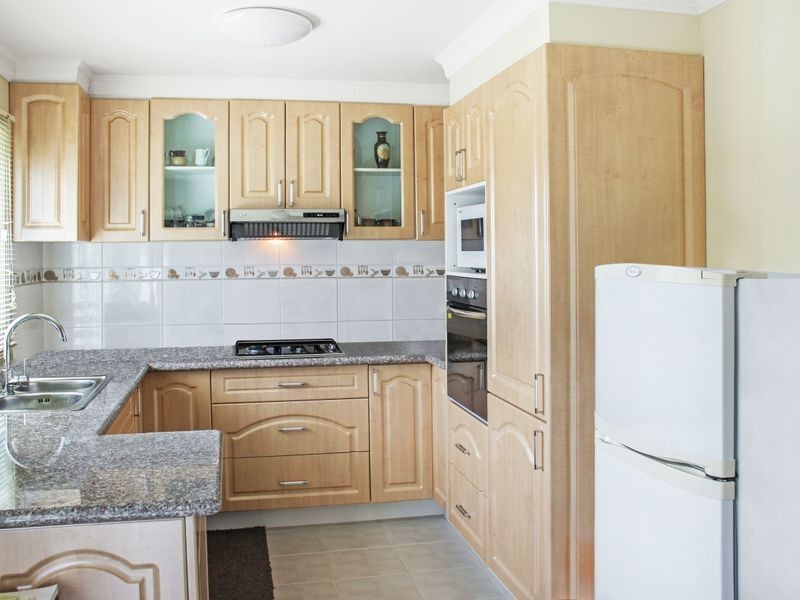 2/16 Emmett Street, Golden Square VIC 3555