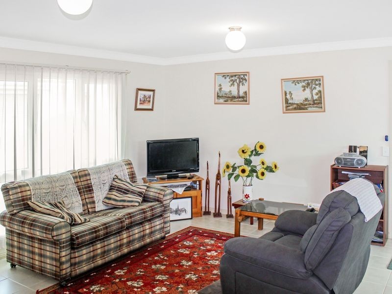 2/16 Emmett Street, Golden Square VIC 3555