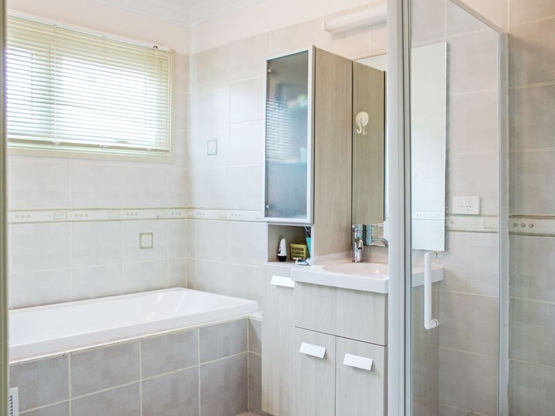 2/16 Emmett Street, Golden Square VIC 3555