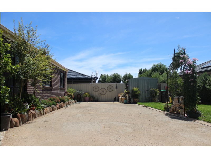 120 Myrtle Road, Ascot VIC 3551