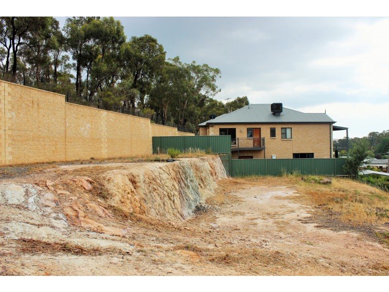 7 Hansa Court, Kangaroo Flat VIC 3555