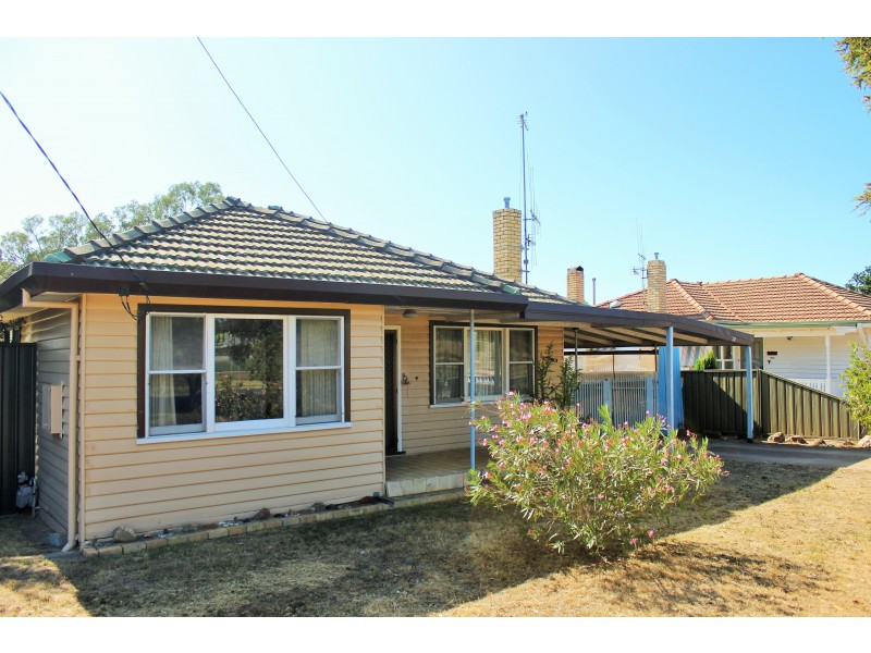 30 Neil Street, Kangaroo Flat VIC 3555