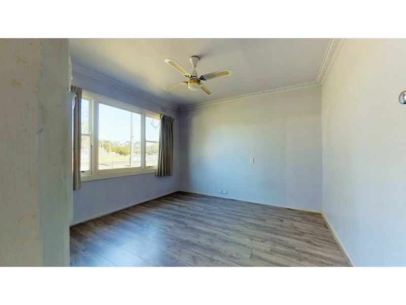 30 Neil Street, Kangaroo Flat VIC 3555