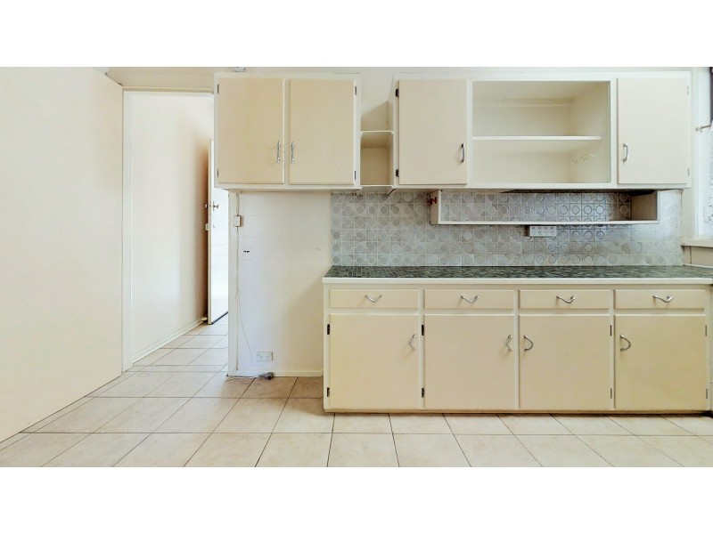 30 Neil Street, Kangaroo Flat VIC 3555