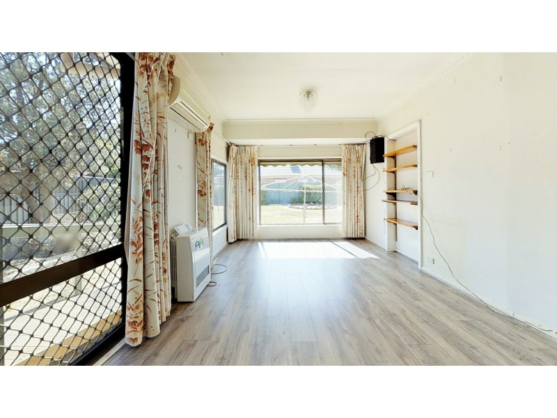 30 Neil Street, Kangaroo Flat VIC 3555