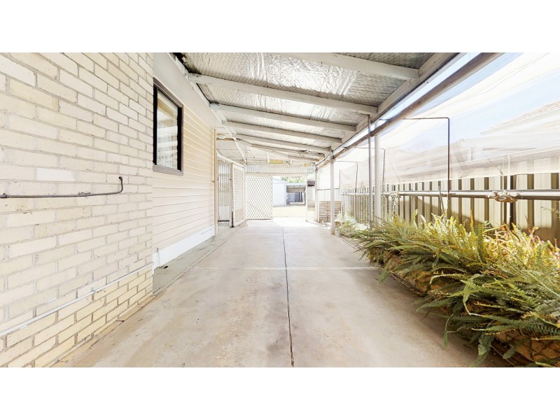 30 Neil Street, Kangaroo Flat VIC 3555