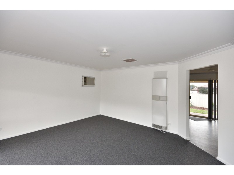 14 Pittaway Street, Kangaroo Flat VIC 3555