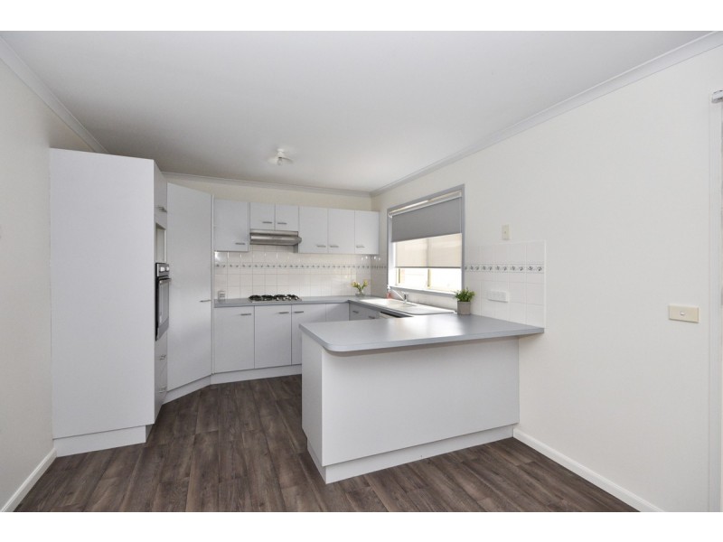 14 Pittaway Street, Kangaroo Flat VIC 3555