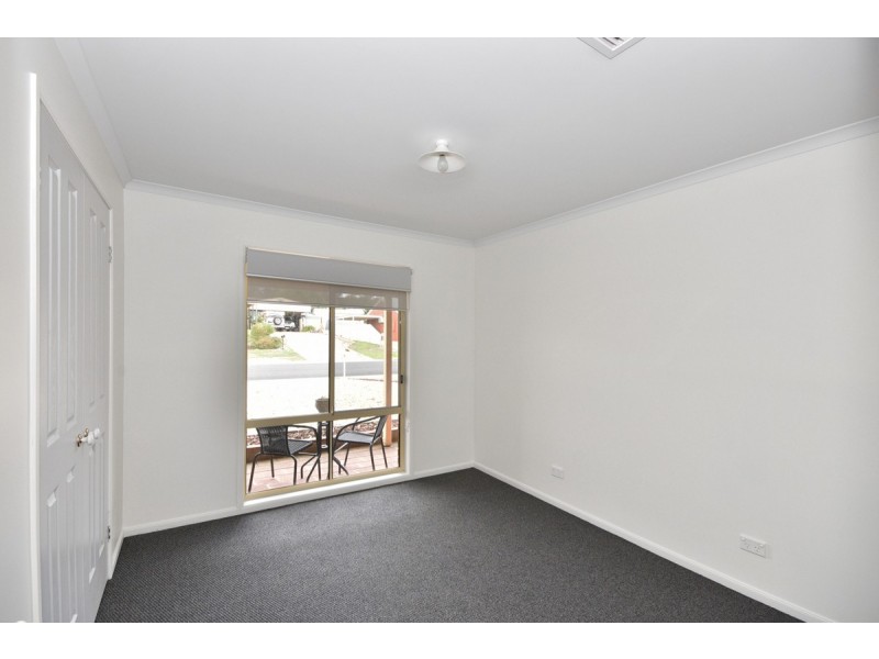 14 Pittaway Street, Kangaroo Flat VIC 3555