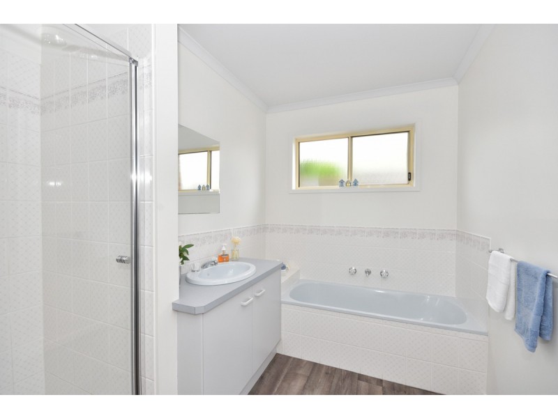 14 Pittaway Street, Kangaroo Flat VIC 3555