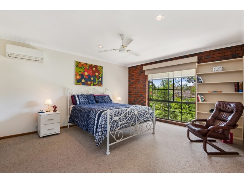 32 Akoonah Drive, Golden Square VIC 3555