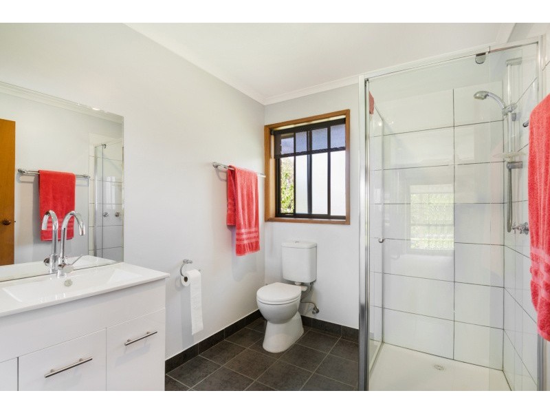 32 Akoonah Drive, Golden Square VIC 3555