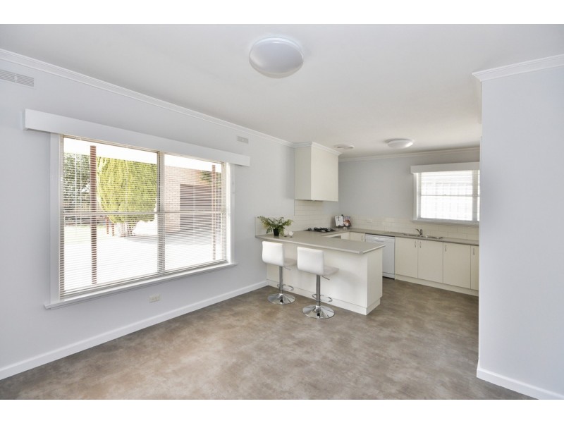 7 Hynam Avenue, Kangaroo Flat VIC 3555