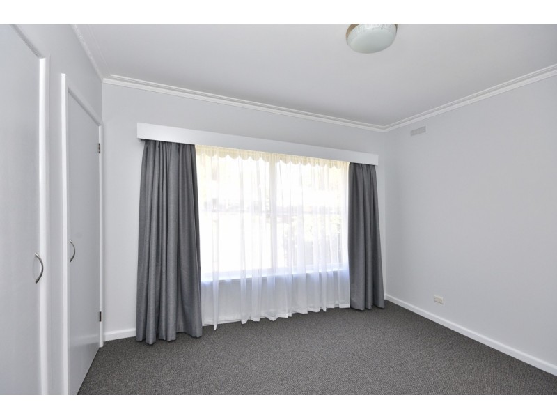 7 Hynam Avenue, Kangaroo Flat VIC 3555