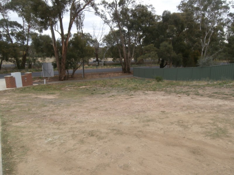 1/5710 Calder Highway, Kangaroo Flat VIC 3555