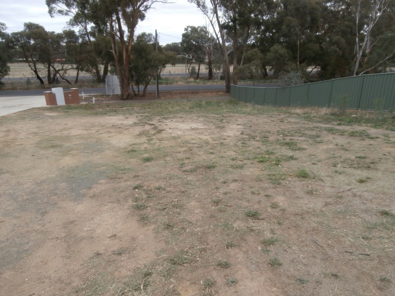 1/5710 Calder Highway, Kangaroo Flat VIC 3555