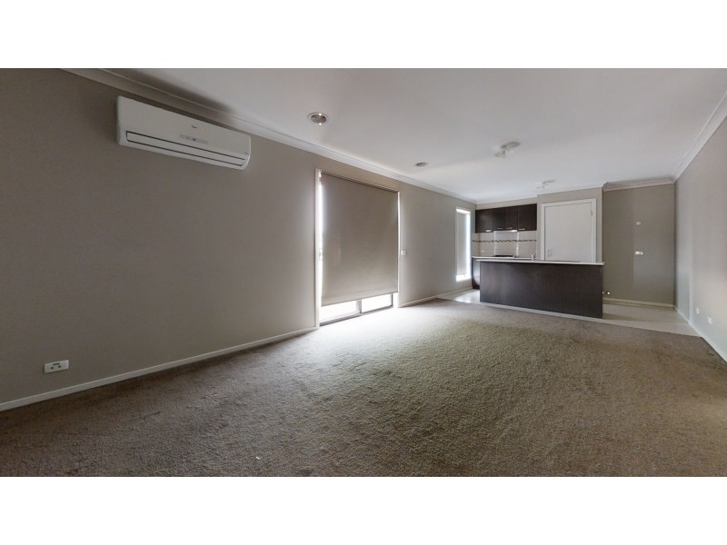 16 Caulfield Drive, Ascot VIC 3551