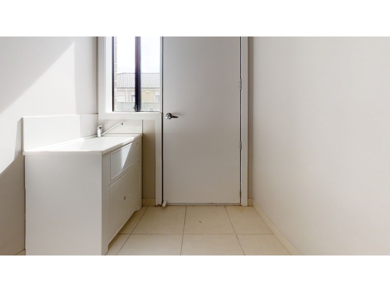 16 Caulfield Drive, Ascot VIC 3551