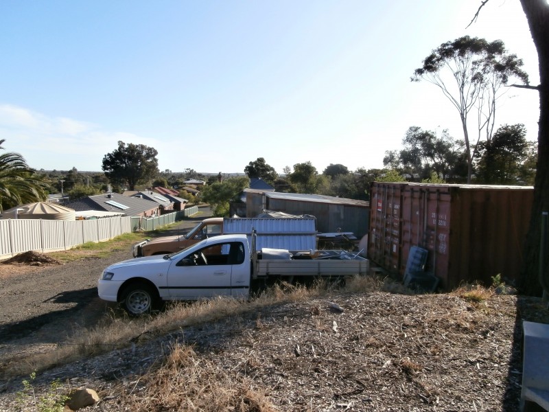 14 Pine Street, Eaglehawk VIC 3556