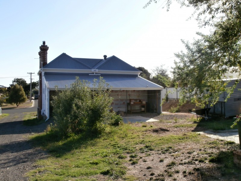 14 Pine Street, Eaglehawk VIC 3556