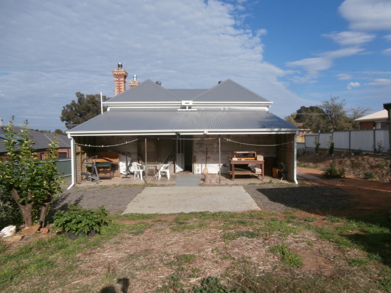 14 Pine Street, Eaglehawk VIC 3556