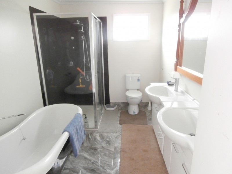 14 Pine Street, Eaglehawk VIC 3556