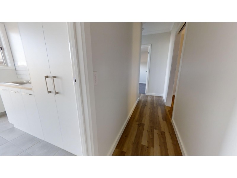2/8A Oakes Place, Golden Square VIC 3555