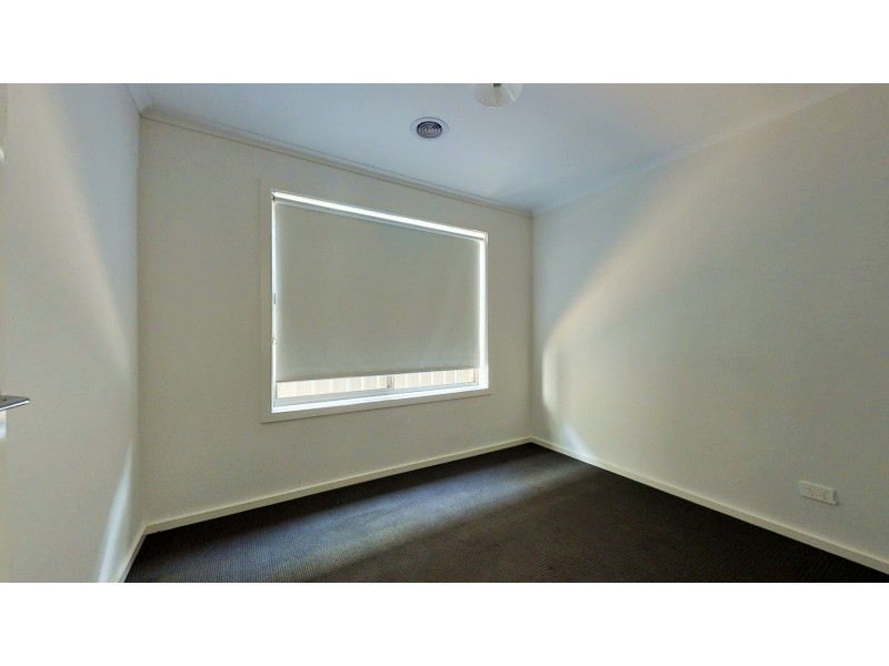 16 RIVERGUM COURT, North Bendigo VIC 3550