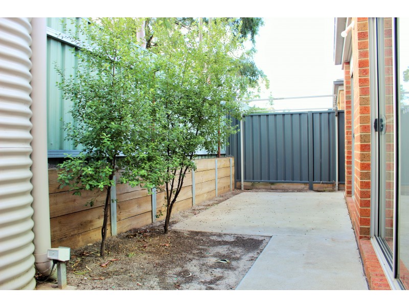 16 RIVERGUM COURT, North Bendigo VIC 3550