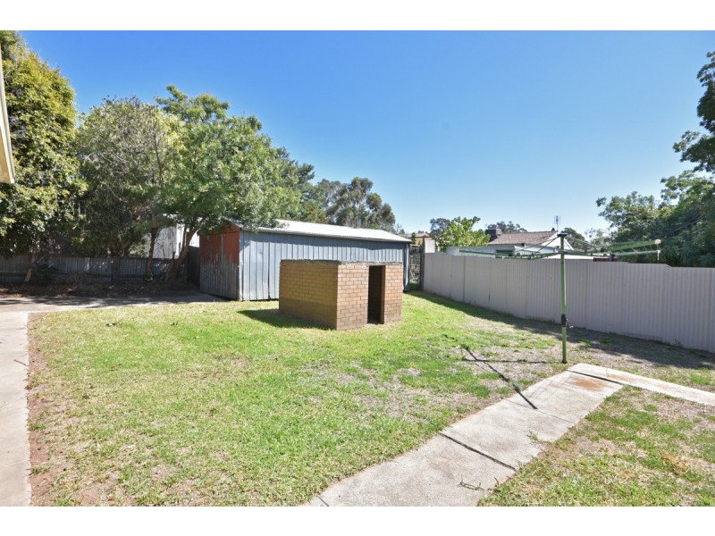 24 Mitchell Street, Heathcote VIC 3523