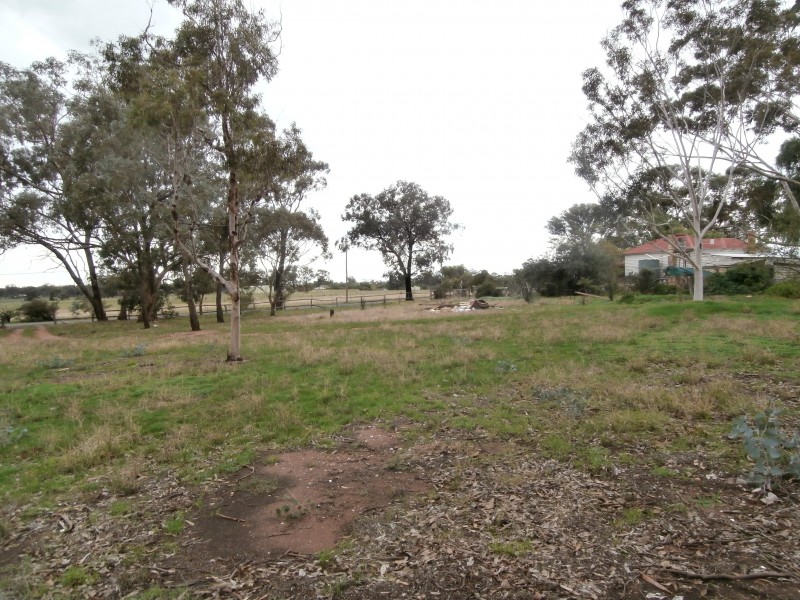 74 Main Street, Sebastian VIC 3556