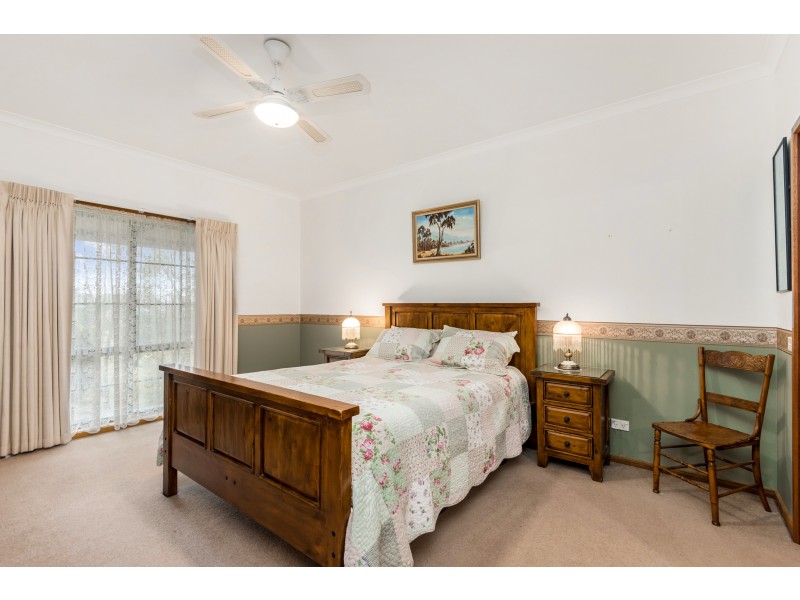 14 Broad Road, Campbells Creek VIC 3451
