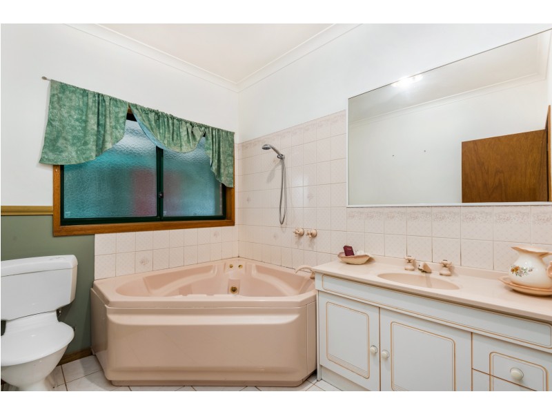 14 Broad Road, Campbells Creek VIC 3451