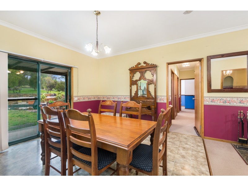 14 Broad Road, Campbells Creek VIC 3451