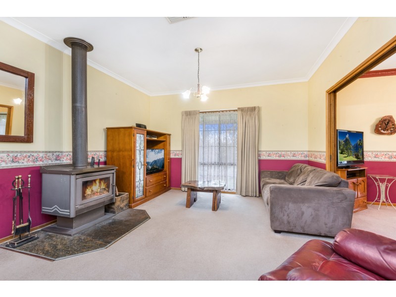 14 Broad Road, Campbells Creek VIC 3451