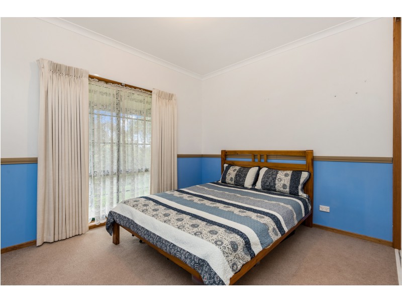 14 Broad Road, Campbells Creek VIC 3451