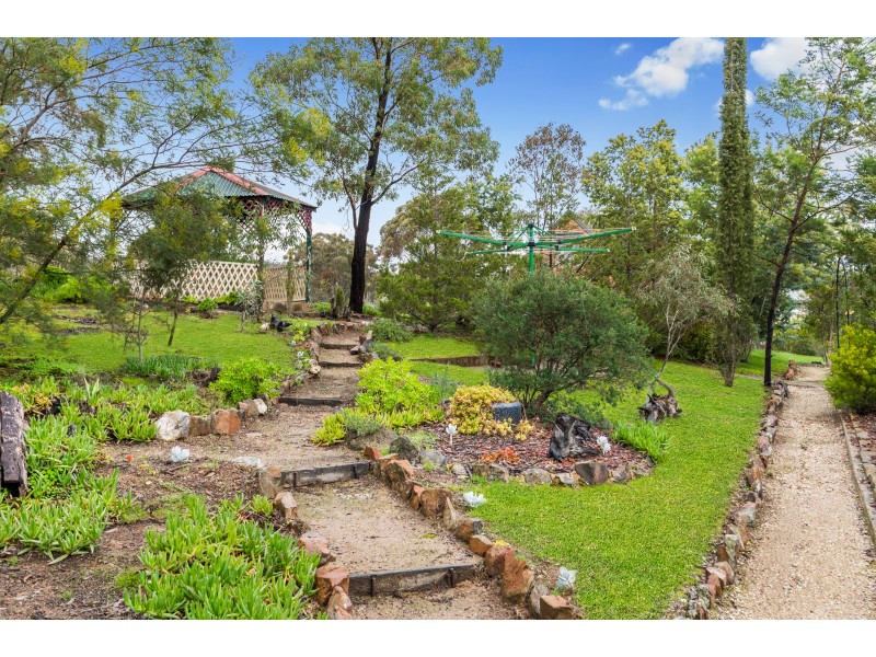 14 Broad Road, Campbells Creek VIC 3451