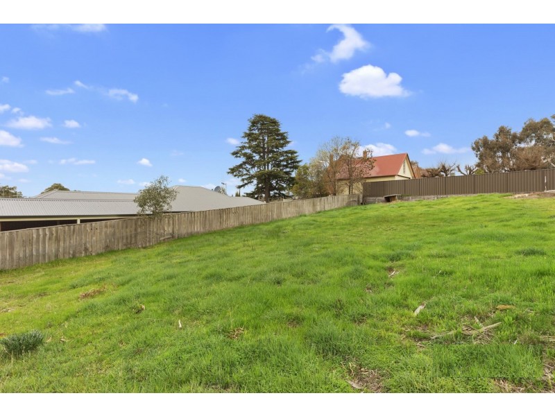 19A  John Street, Kangaroo Flat VIC 3555