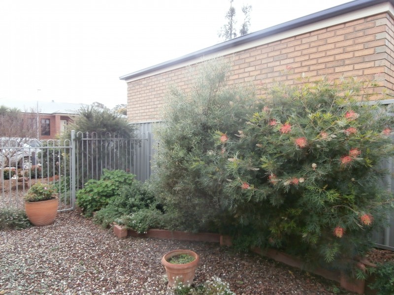 15 Freeman Drive, Kangaroo Flat VIC 3555