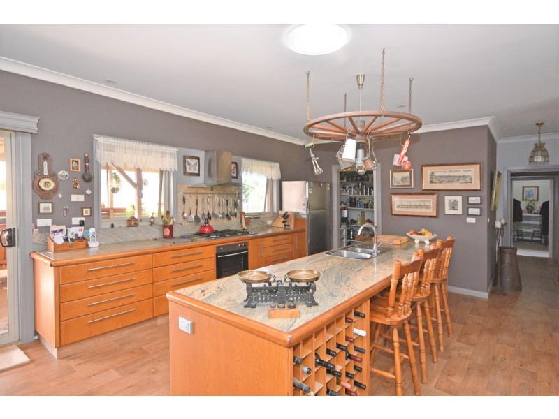 13 Morrison Court, Heathcote VIC 3523