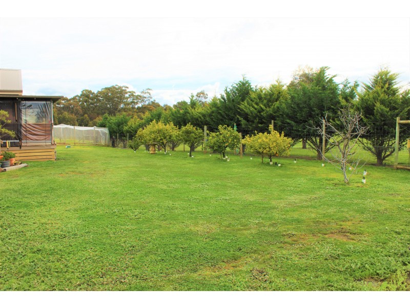 13 Morrison Court, Heathcote VIC 3523