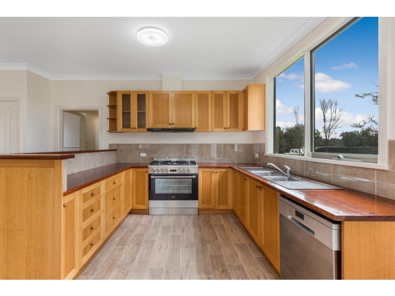 3 Creswick-Newstead Road, Newstead VIC 3462