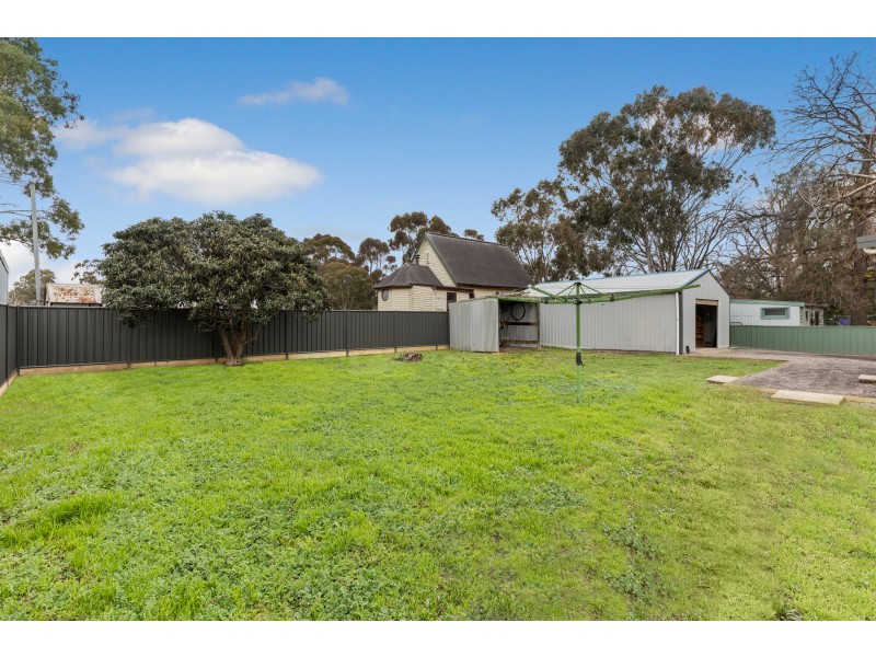 3 Creswick-Newstead Road, Newstead VIC 3462
